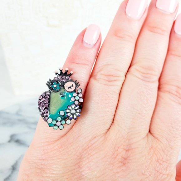 Owl Flower Ring with Crystals - Picture 5 of 10